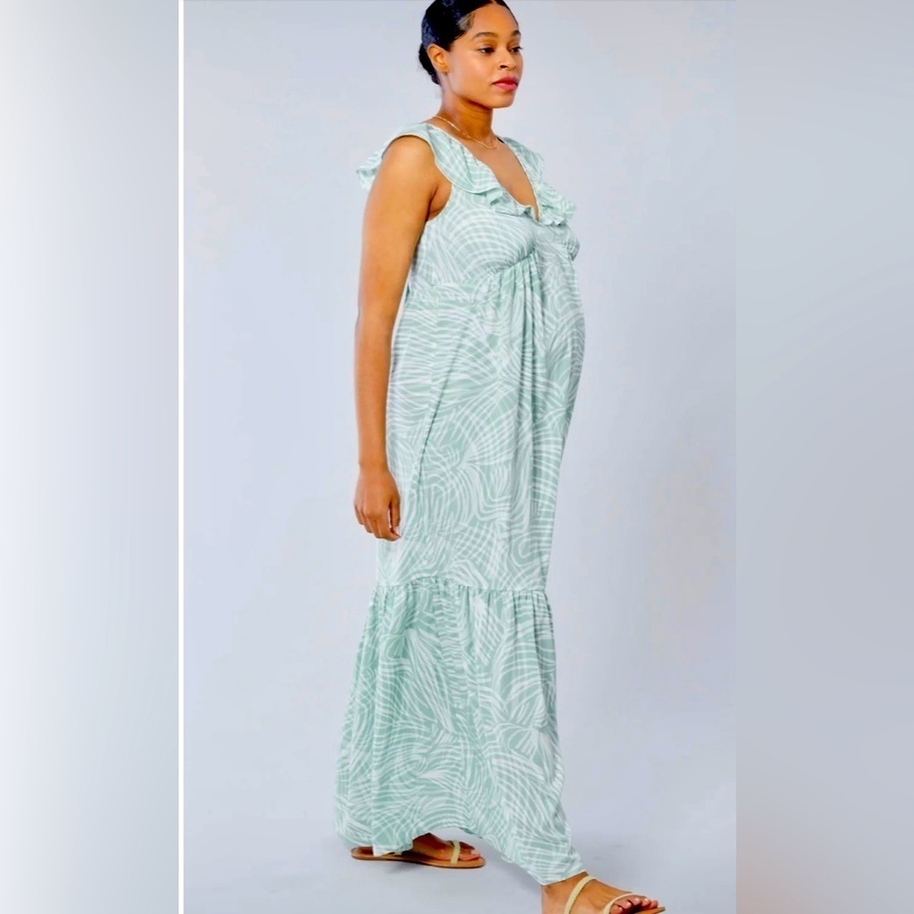 Ingrid + Isabel | The Party Maternity Flutter Dress | Medium | Sage + White